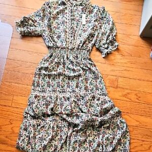 NWT MAX STUDIO FLORAL MIDI SMOCKED SLEEVE DRESS. sz M